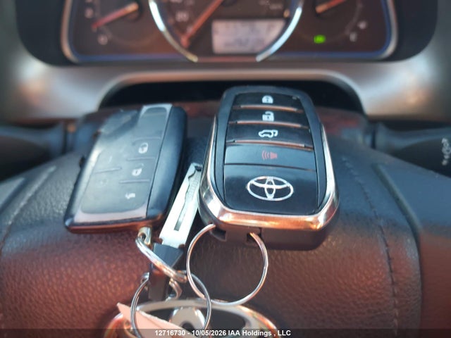 Toyota Rav4 Limited 2014 2T3DFREV4EW159017 Image 11