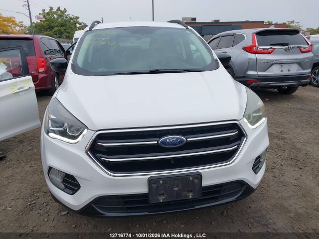 12716774 :رقم المزاد ، 1FMCU9G94HUE78173 vin ، 2017 Ford Escape Se مزاد بيع