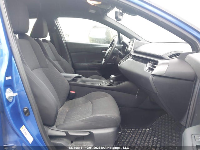NMTKHMBX9JR025690 Toyota C-HR XLE