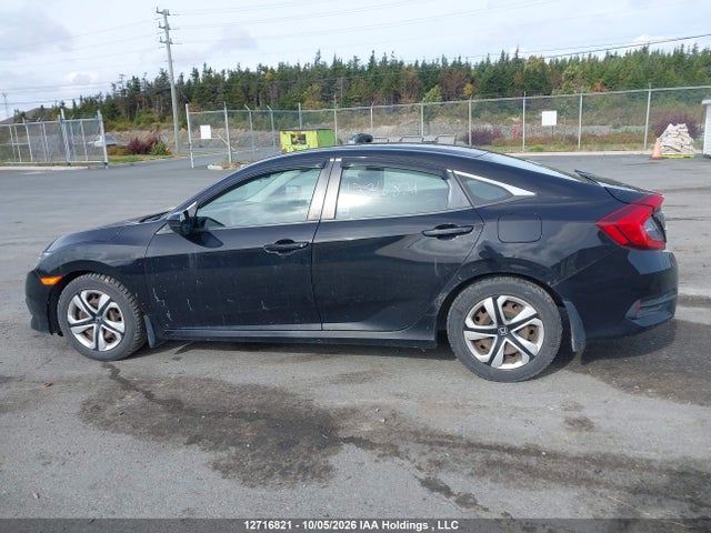 Продажа на аукционе авто 2017 Honda Civic Lx, vin: 2HGFC2E50HH027838, номер лота: 12716821