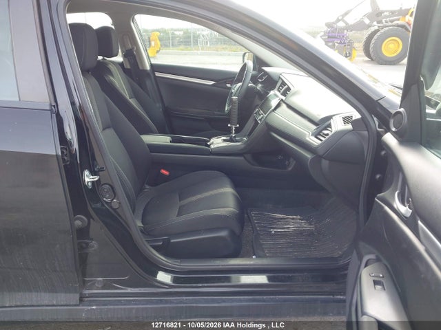 Продажа на аукционе авто 2017 Honda Civic Lx, vin: 2HGFC2E50HH027838, номер лота: 12716821