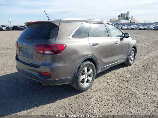 KIA SORENTO EX 2019 5XYPHDA35KG589874 Image 4