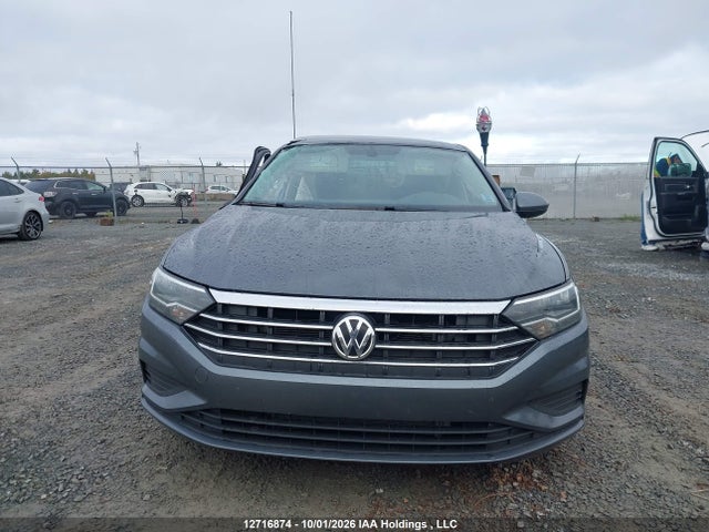 2019 Volkswagen Jetta Highline მანქანა იყიდება აუქციონზე, vin: 3VWW57BU3KM148385, აუქციონის ნომერი: 12716874