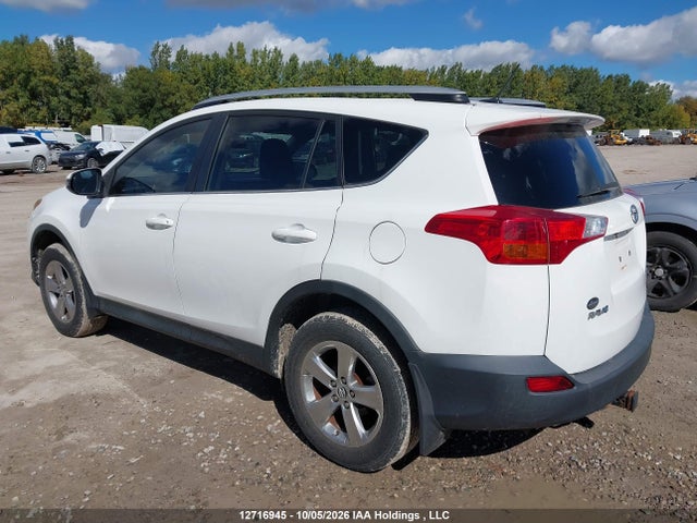 12716945 :رقم المزاد ، 2T3RFREV6FW354401 vin ، 2015 Toyota Rav4 Xle مزاد بيع