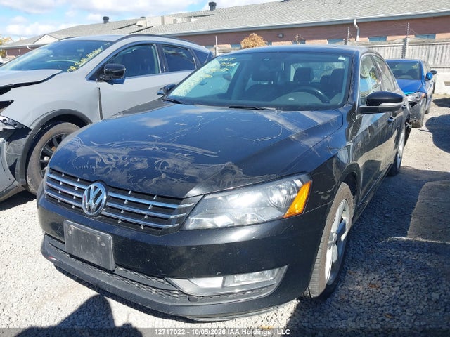 Volkswagen Passat 2015 1VWBV7A30FC047707 Image 2