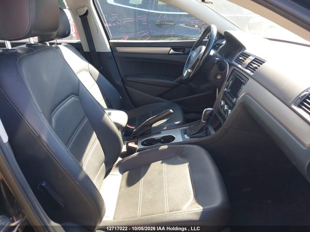 Volkswagen Passat 2015 1VWBV7A30FC047707 Image 5