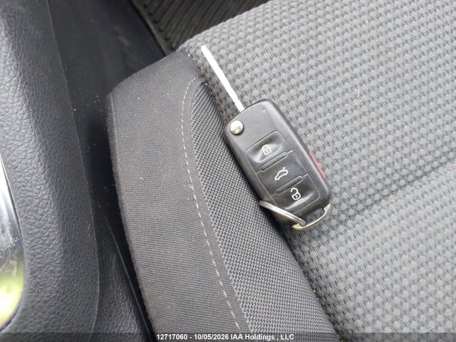 12717060 :رقم المزاد ، WVWDA7AJ8AW201593 vin ، 2010 Volkswagen Golf 2.5l Comfortline/2.5l Highline/2.5l Trendline مزاد بيع