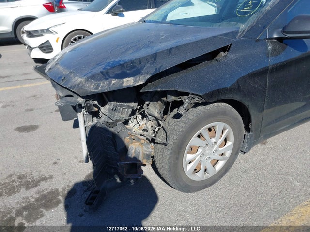 Hyundai Elantra 2017 5NPD74LFXHH136297 Image 22