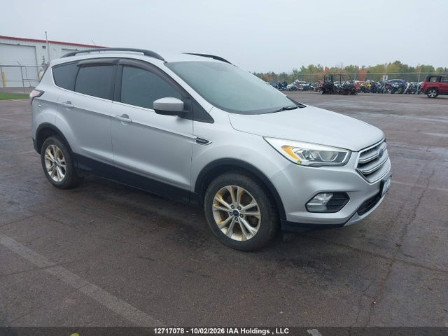 12717078 :رقم المزاد ، 1FMCU9GD0HUE98859 vin ، 2017 Ford Escape Se مزاد بيع
