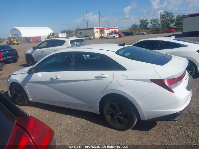 KMHLM4AG3NU333387 Hyundai Elantra