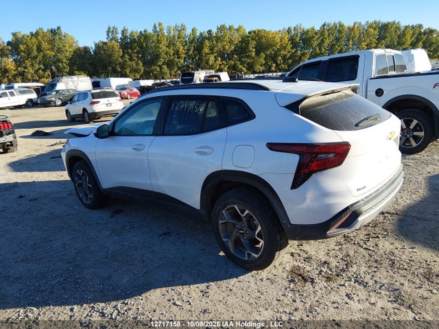 Chevrolet Trax 2025 KL77LHE23SC274368 Image 3