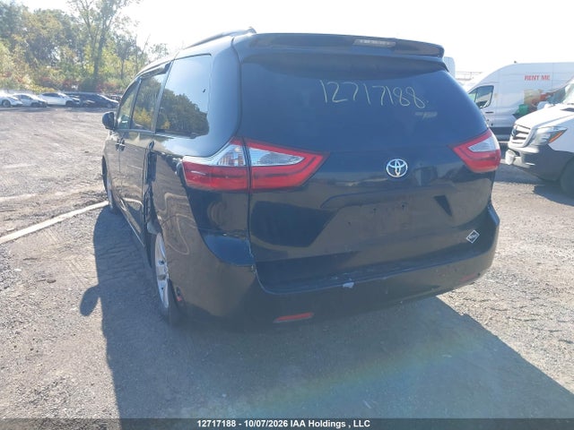 Aukcja sprzedaży 2015 Toyota Sienna 7 Passenger, vin: 5TDZK3DC5FS541929, numer aukcji: 12717188