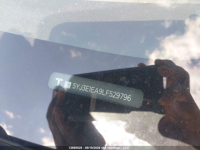 2020 Tesla Model 3 Standard Range Plus მანქანა იყიდება აუქციონზე, vin: 5YJ3E1EA9LF529796, აუქციონის ნომერი: 12680028