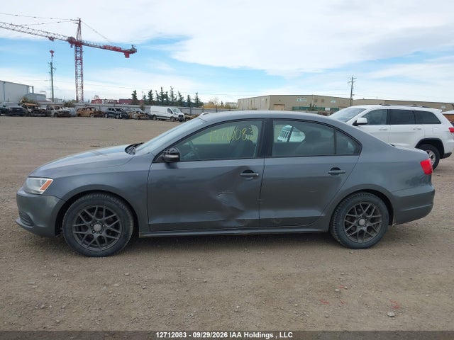 3VW2K7AJ2EM218168 Volkswagen Jetta 2.0l Trendline+