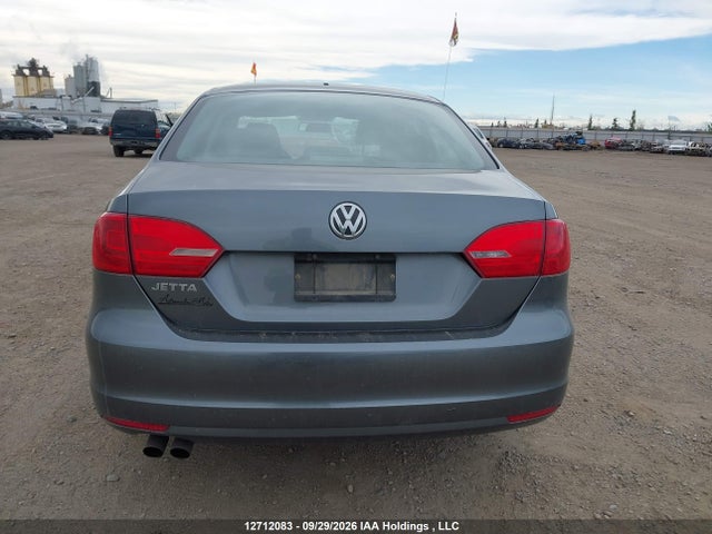 3VW2K7AJ2EM218168 Volkswagen Jetta 2.0l Trendline+