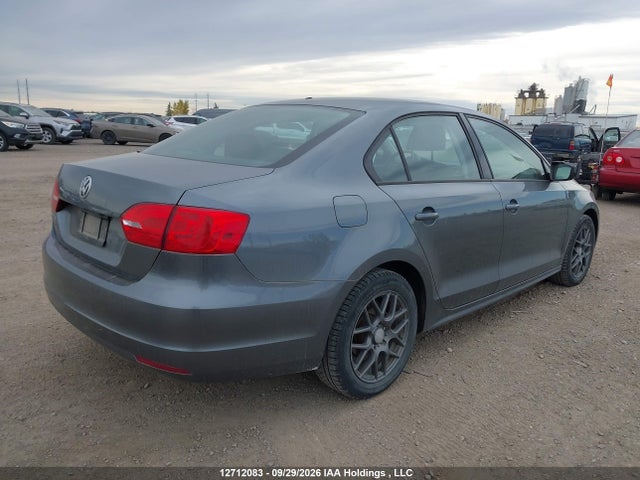3VW2K7AJ2EM218168 Volkswagen Jetta 2.0l Trendline+