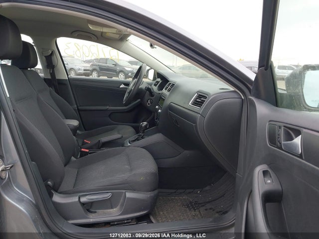 3VW2K7AJ2EM218168 Volkswagen Jetta 2.0l Trendline+