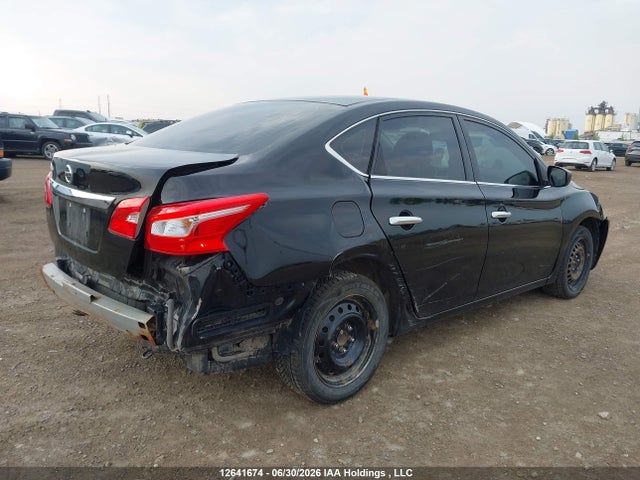 12641674 :رقم المزاد ، 3N1AB7AP7HL640808 vin ، 2017 Nissan Sentra 1.8 S/1.8 Sl/1.8 Sv مزاد بيع