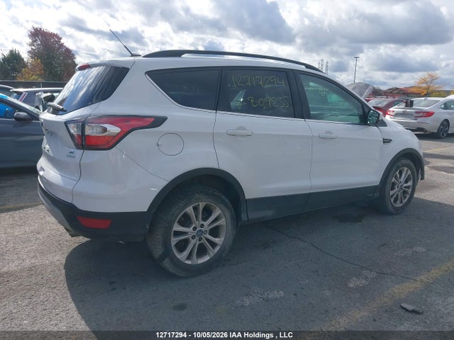 Ford ESCAPE SE 2017 1FMCU0GD8HUB09235 Image 4