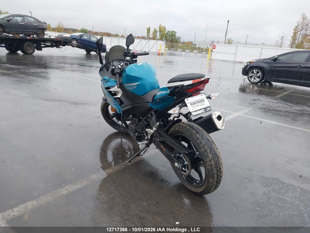 Kawasaki EX400 2021 JKAEXKG11MDAA2942 Image 3