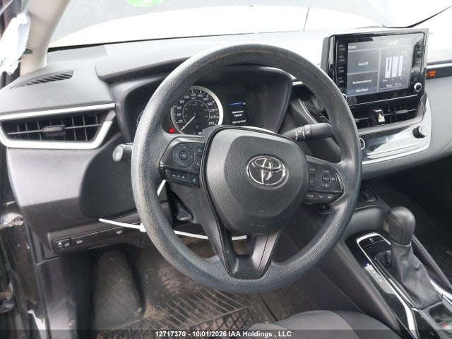 5YFBPMBEXNP278549 Toyota COROLLA LE