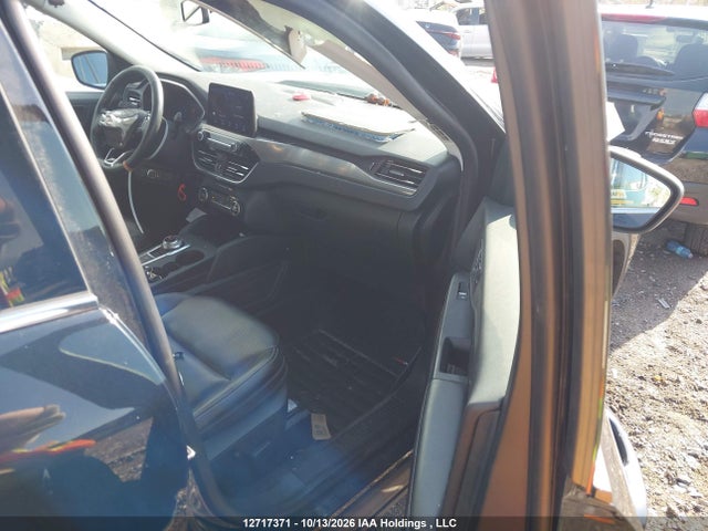 Продаж на аукціоні авто 2021 Ford Escape, vin: 1FMCU9J99MUA55107, номер лоту: 12717371