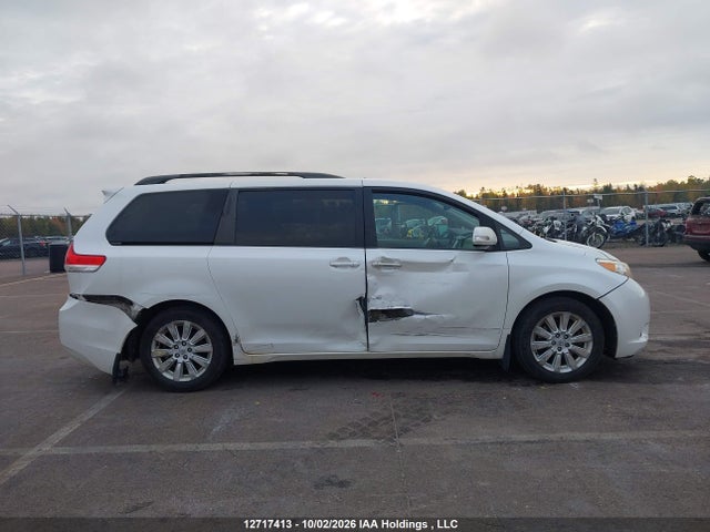 12717413 :رقم المزاد ، 5TDDK3DC3DS068510 vin ، 2013 Toyota Sienna Xle 7 Passenger مزاد بيع