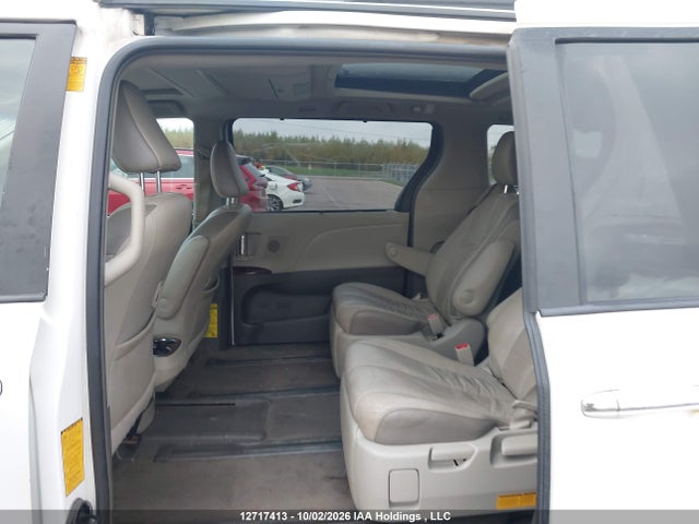 12717413 :رقم المزاد ، 5TDDK3DC3DS068510 vin ، 2013 Toyota Sienna Xle 7 Passenger مزاد بيع