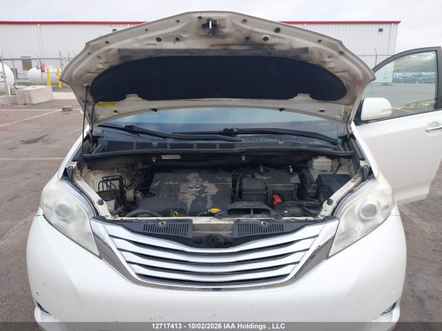 12717413 :رقم المزاد ، 5TDDK3DC3DS068510 vin ، 2013 Toyota Sienna Xle 7 Passenger مزاد بيع