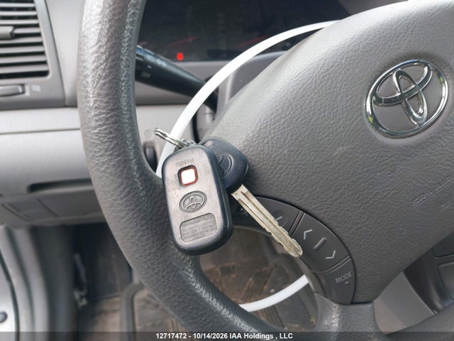 12717472 :رقم المزاد ، 4T1BF32K15U592544 vin ، 2005 Toyota Camry مزاد بيع