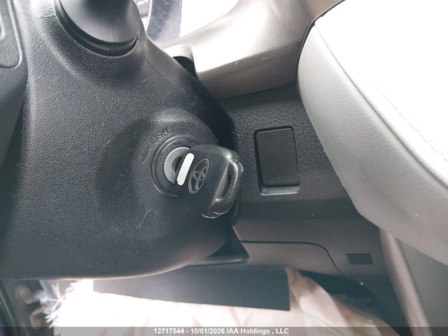 Toyota RAV4 LE 2014 2T3BFREV3EW128946 Image 11