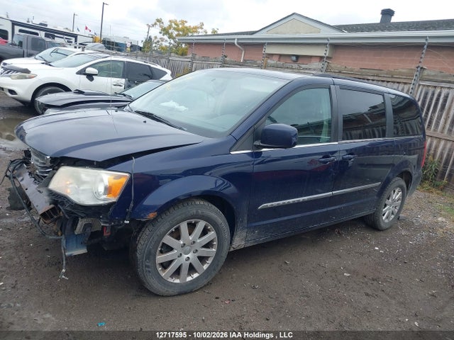 2013 Chrysler Town & Country Touring მანქანა იყიდება აუქციონზე, vin: 2C4RC1BG2DR704615, აუქციონის ნომერი: 12717595