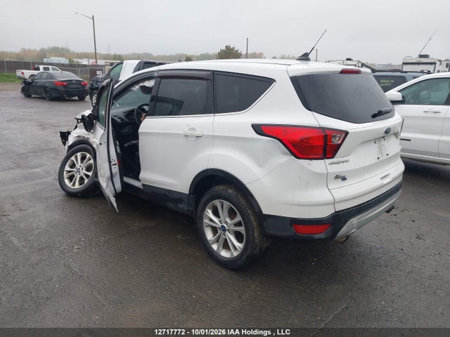 2019 Ford Escape Se მანქანა იყიდება აუქციონზე, vin: 1FMCU9GD6KUC16649, აუქციონის ნომერი: 12717772