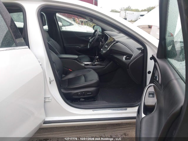 1G1ZH5SX4GF208051 Chevrolet Malibu Premier