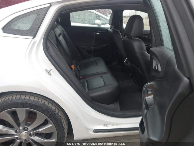 1G1ZH5SX4GF208051 Chevrolet Malibu Premier