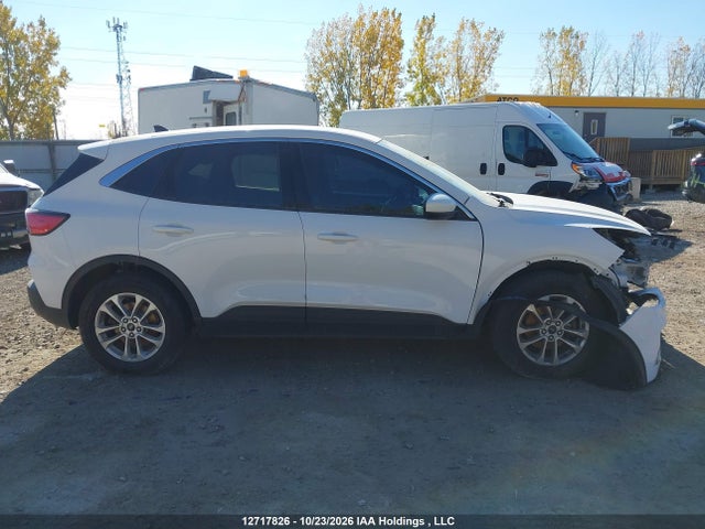 2020 Ford Escape Se მანქანა იყიდება აუქციონზე, vin: 1FMCU9G68LUB27569, აუქციონის ნომერი: 12717826
