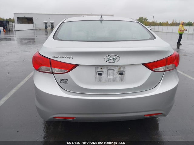 Продажа на аукционе авто 2013 Hyundai Elantra Gl, vin: 5NPDH4AE3DH199243, номер лота: 12717856