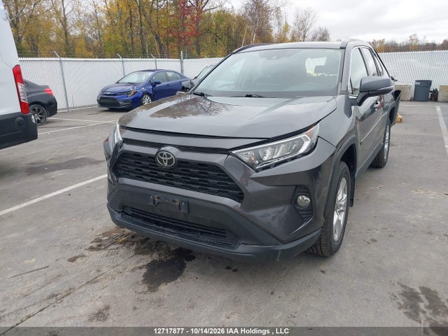 Auction sale of the 2020 Toyota Rav4, vin: 2T3R1RFV0LW121008, lot number: 12717877