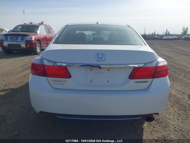 2015 Honda Accord Touring მანქანა იყიდება აუქციონზე, vin: 1HGCR2F95FA804352, აუქციონის ნომერი: 12717895