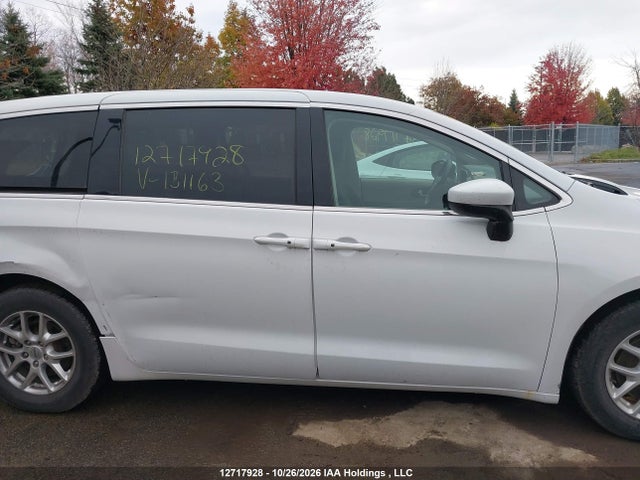 Chrysler Grand Caravan Sxt 2022 2C4RC1ZGXNR131163 Image 14