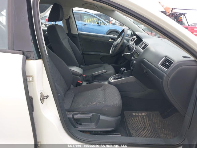 Продажа на аукционе авто 2014 Volkswagen Jetta 2.0l Trendline+, vin: 3VW2K7AJ3EM203324, номер лота: 12717940