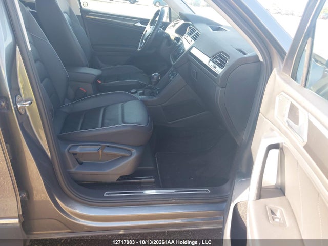 Продажа на аукционе авто 2020 Volkswagen Tiguan Sel Premium R-line, vin: 3VV4B7AX7LM164977, номер лота: 12717983