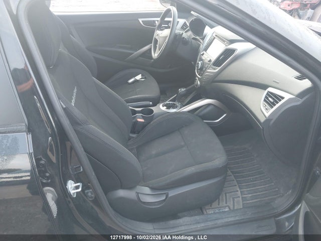 12717998 :رقم المزاد ، KMHTC6AD7GU262220 vin ، 2016 Hyundai Veloster Se مزاد بيع