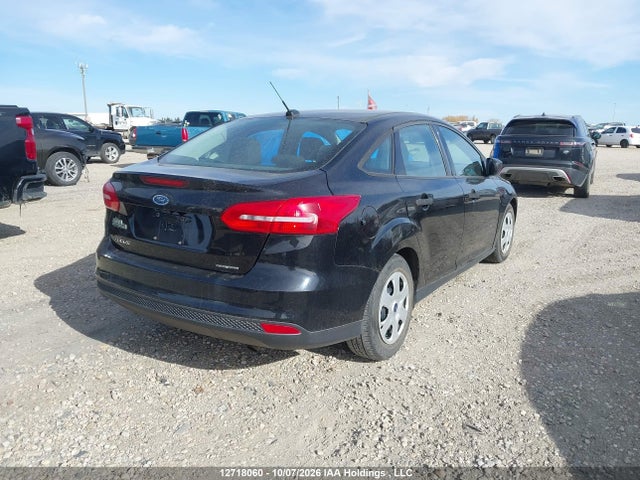 Ford FOCUS S 2016 1FADP3E25GL223223 Image 4