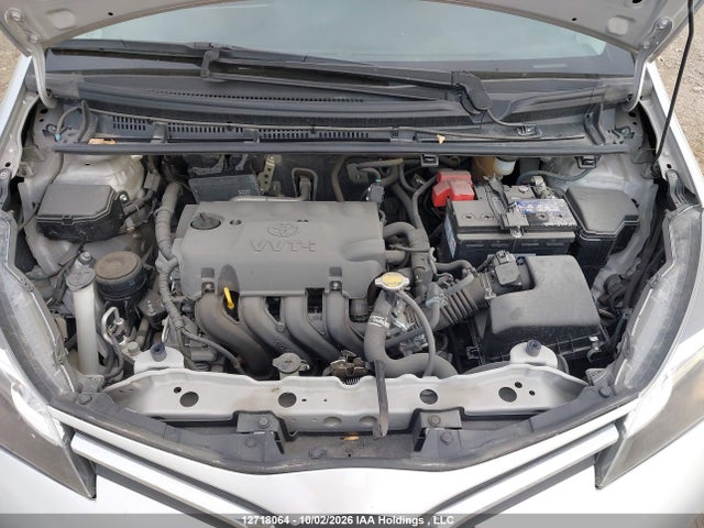 2015 Toyota Yaris Le მანქანა იყიდება აუქციონზე, vin: VNKKTUD32FA041865, აუქციონის ნომერი: 12718064