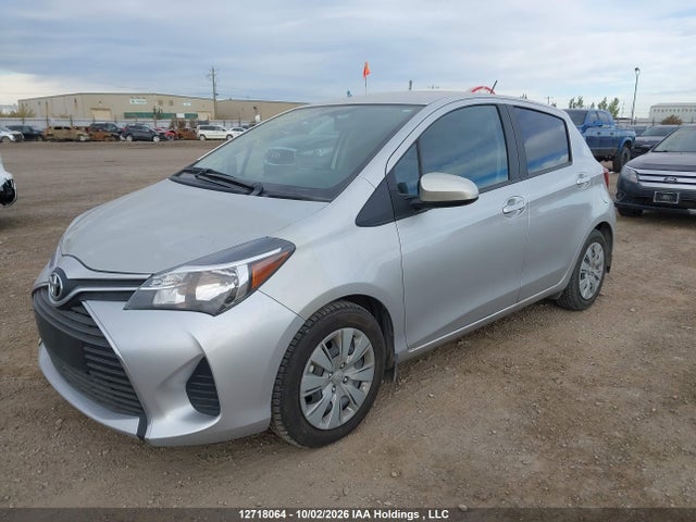 2015 Toyota Yaris Le მანქანა იყიდება აუქციონზე, vin: VNKKTUD32FA041865, აუქციონის ნომერი: 12718064