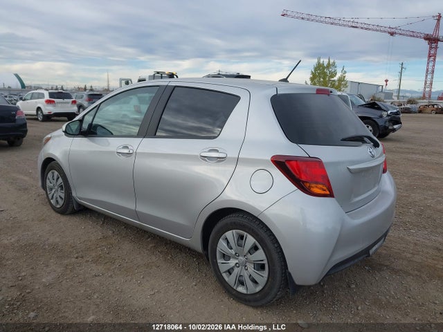 2015 Toyota Yaris Le მანქანა იყიდება აუქციონზე, vin: VNKKTUD32FA041865, აუქციონის ნომერი: 12718064