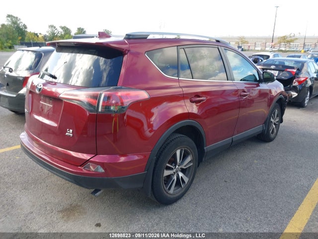 12698823 :رقم المزاد ، 2T3BFREV8JW842324 vin ، 2018 Toyota Rav4 Le مزاد بيع
