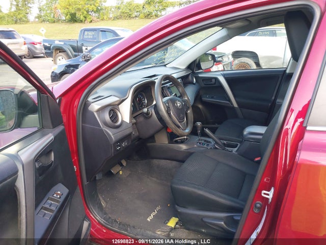 12698823 :رقم المزاد ، 2T3BFREV8JW842324 vin ، 2018 Toyota Rav4 Le مزاد بيع