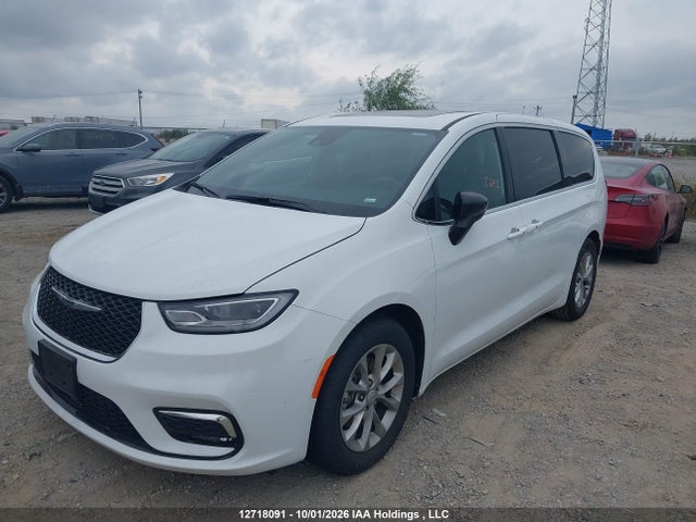 Chrysler Pacifica Limited 2026 2C4RC1GG3TR206205 Image 2